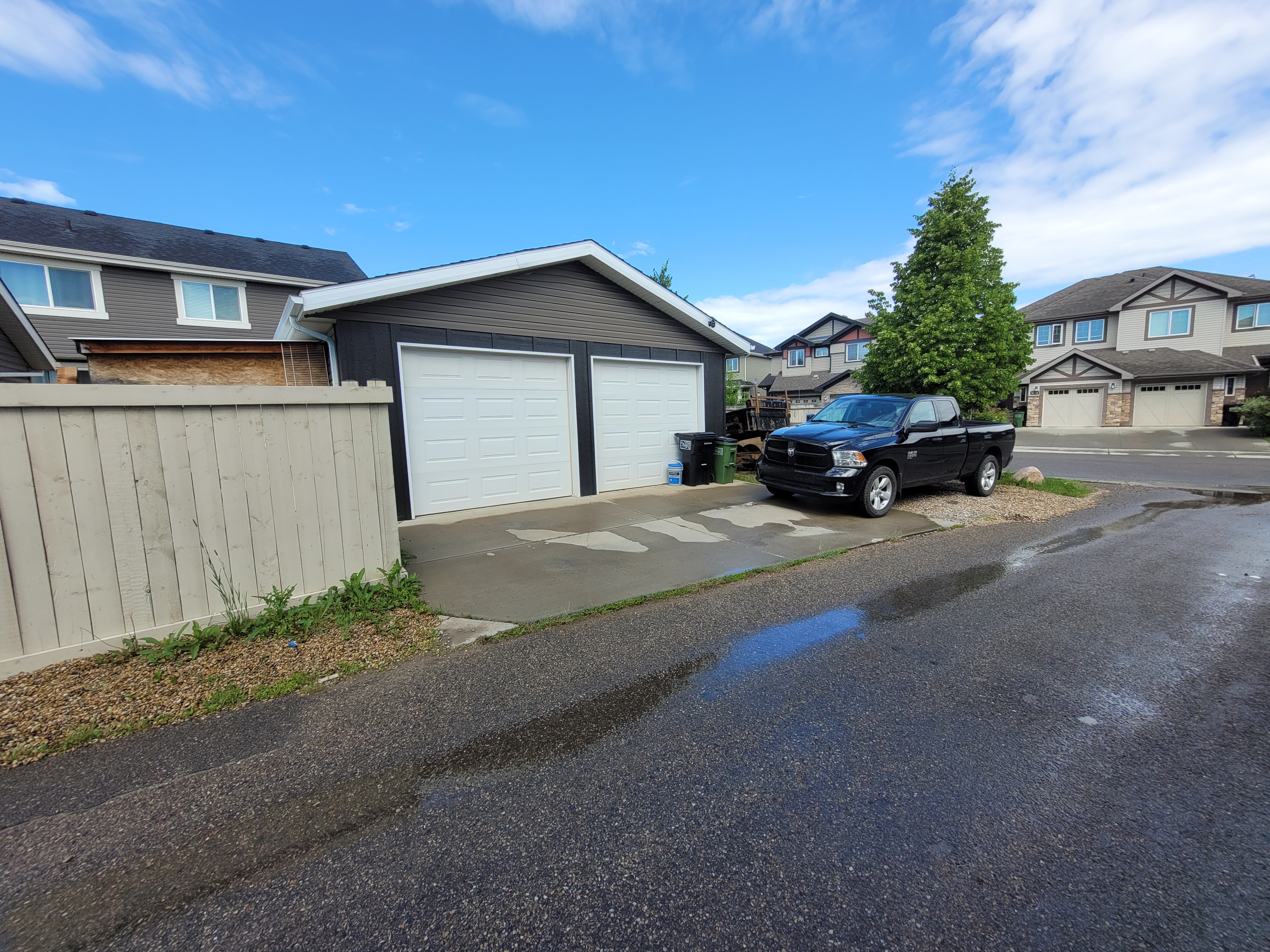 Bright 3 bedroom+1 home in SW edmonton big garage