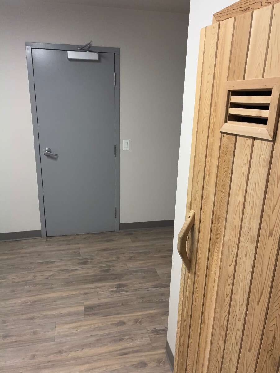 Updated 1 bedroom, 1 bath Condo desired area