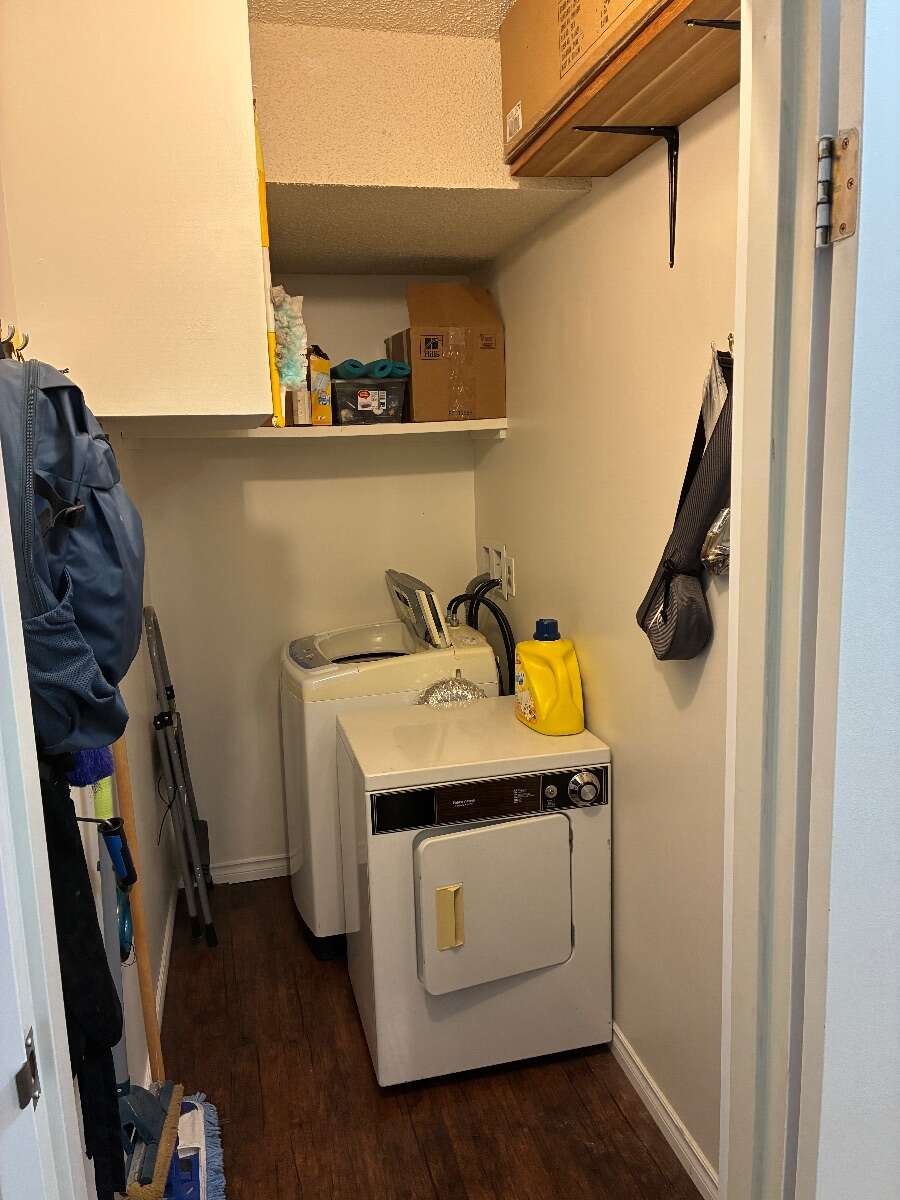 Updated 1 bedroom, 1 bath Condo desired area
