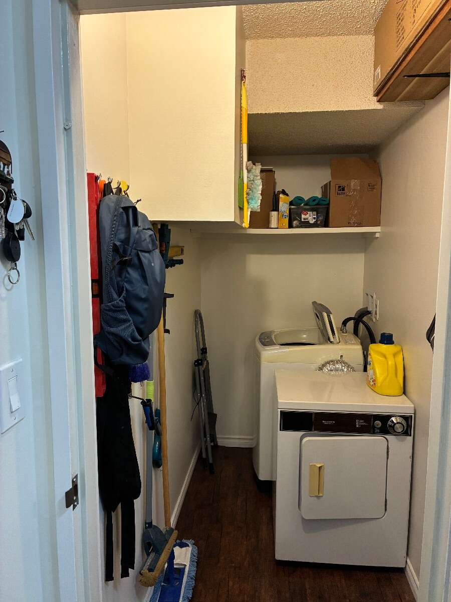 Updated 1 bedroom, 1 bath Condo desired area