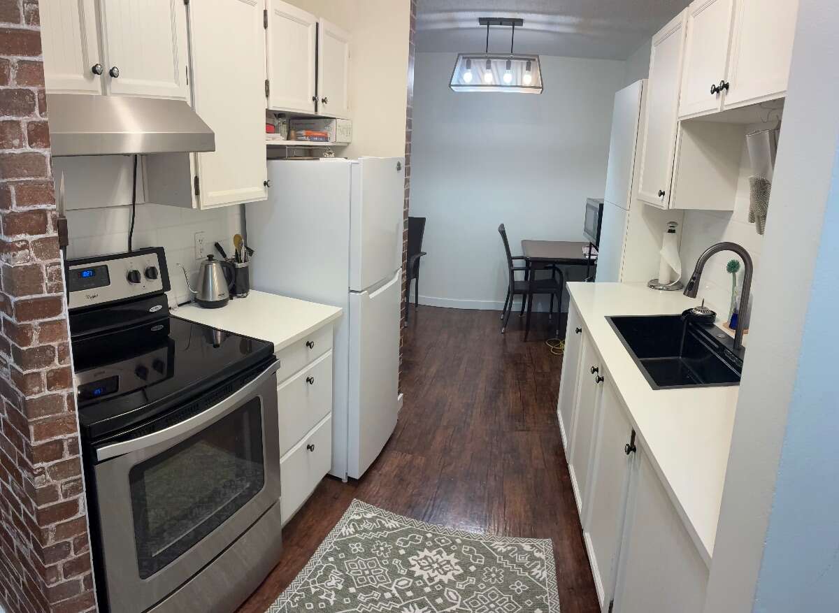 Updated 1 bedroom, 1 bath Condo desired area