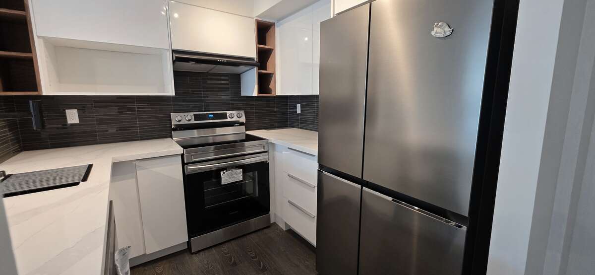 Wi-Fi enabled 'new': Samsung30" range convection oven/air fry, Samsung24" DW ss drum auto-release dr