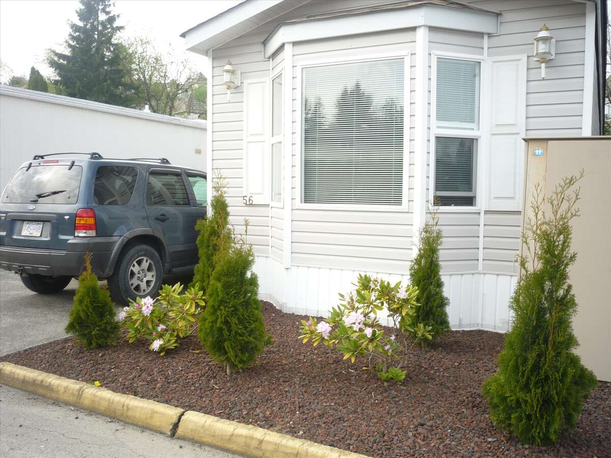 Mobile Home For Sale in Abbotsford, BC - 2 bed, 1.5 bath