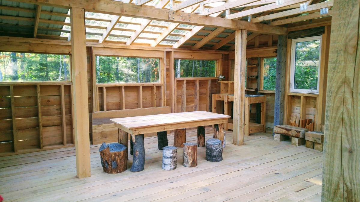 Inside view of gathering place - photo 5