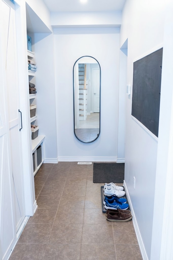 White marble chef style kitchen counter top