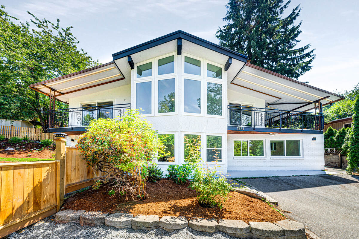  For Sale in Port Coquitlam, 