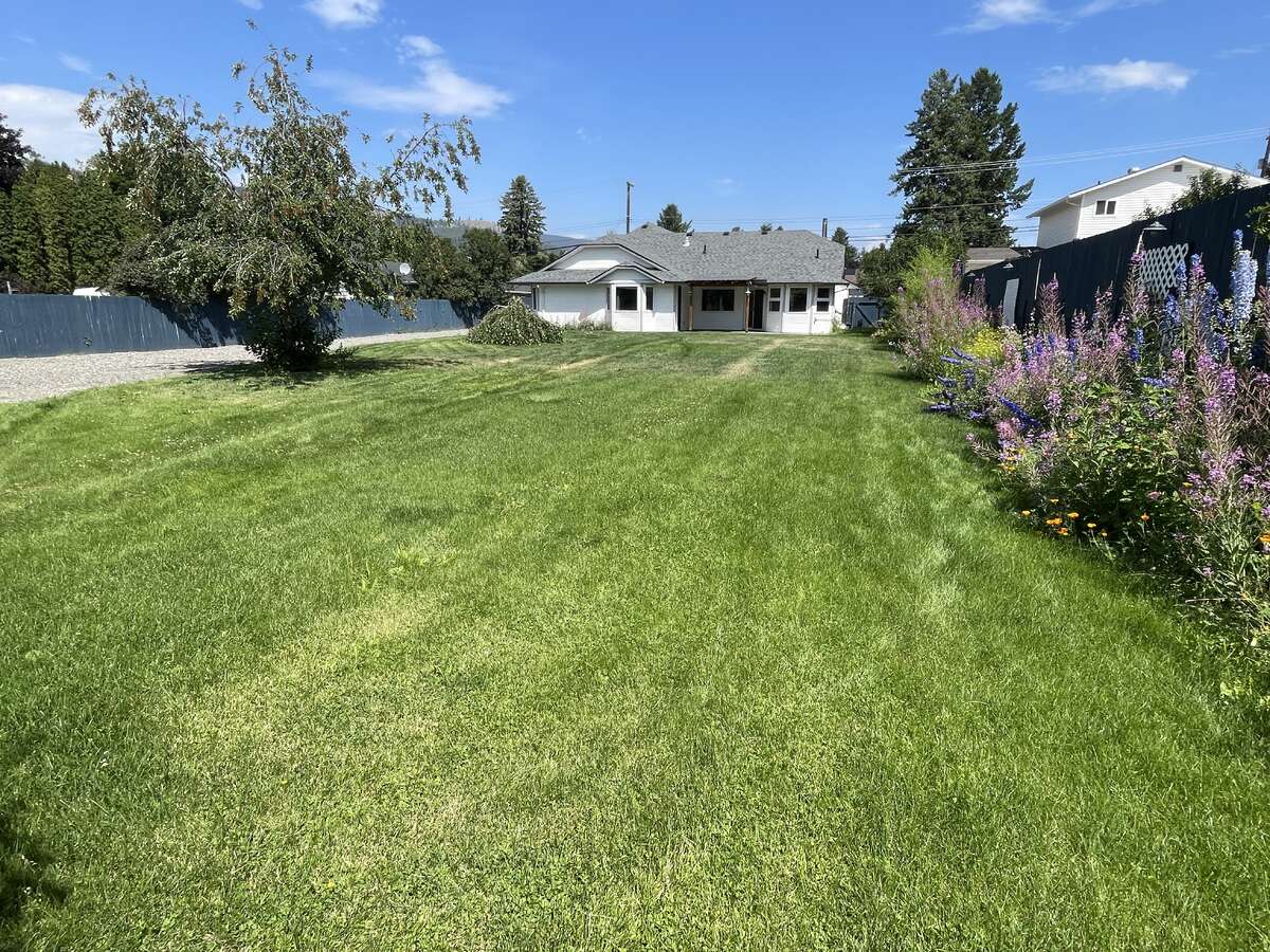 Rare Acreage Home w/ 900sqft Heated Shop