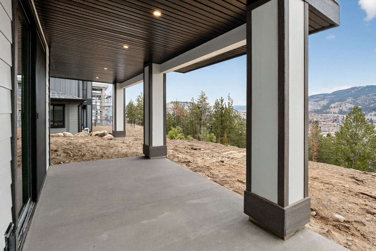 Downstairs yard access