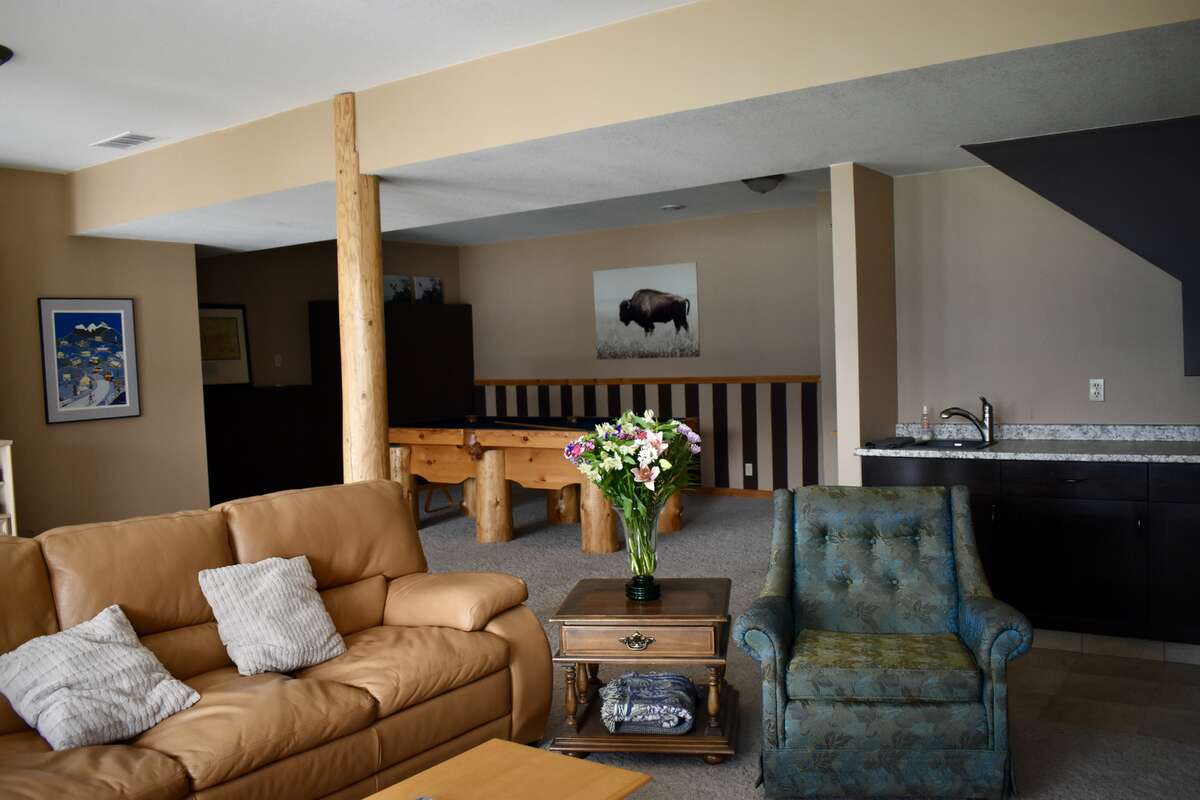 Lower Level Recreation Room
