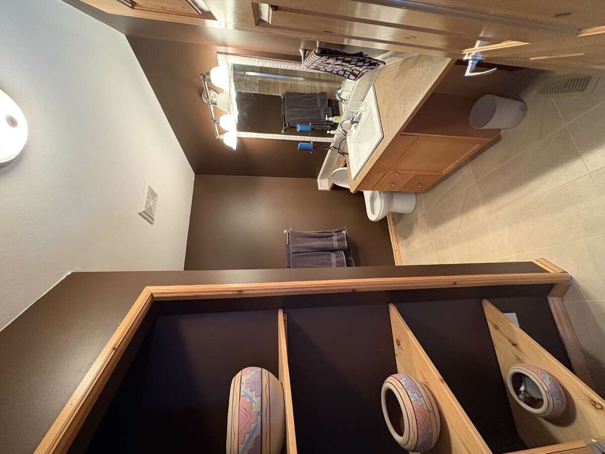 2nd Floor Bathroom