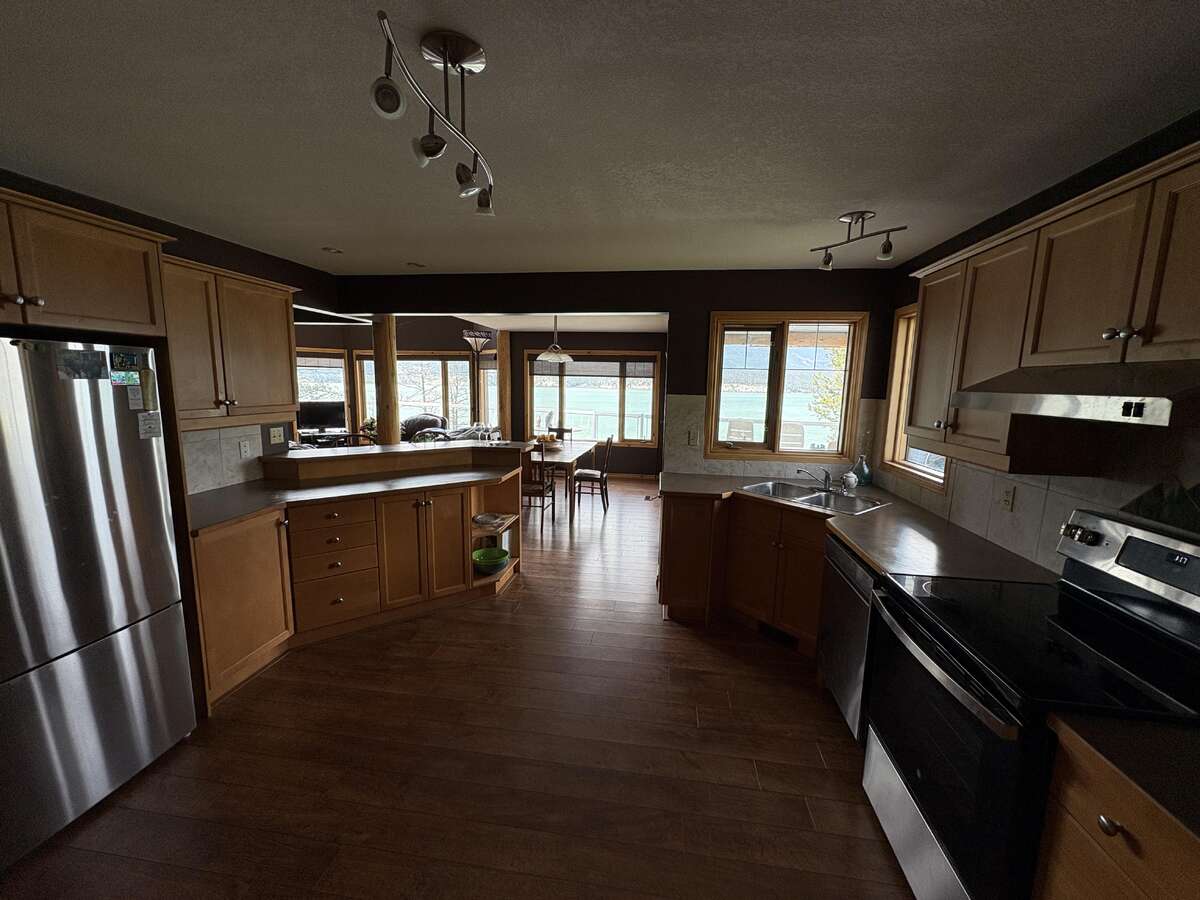 Main Floor Kitchen