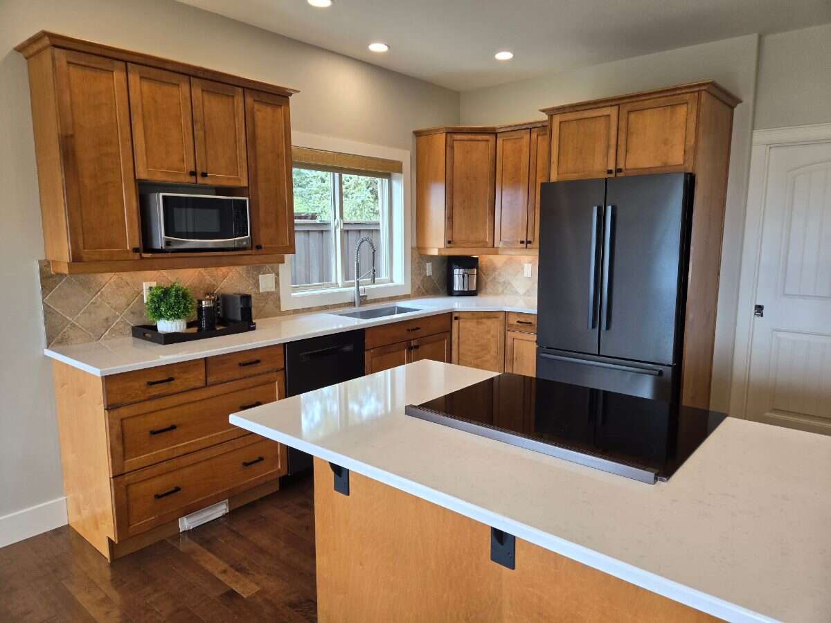 Stunning 5 bedroom 3 bath home in Grand Forks, BC