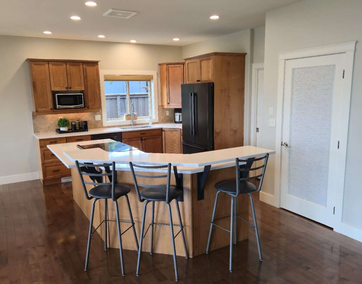 Stunning 5 bedroom 3 bath home in Grand Forks, BC