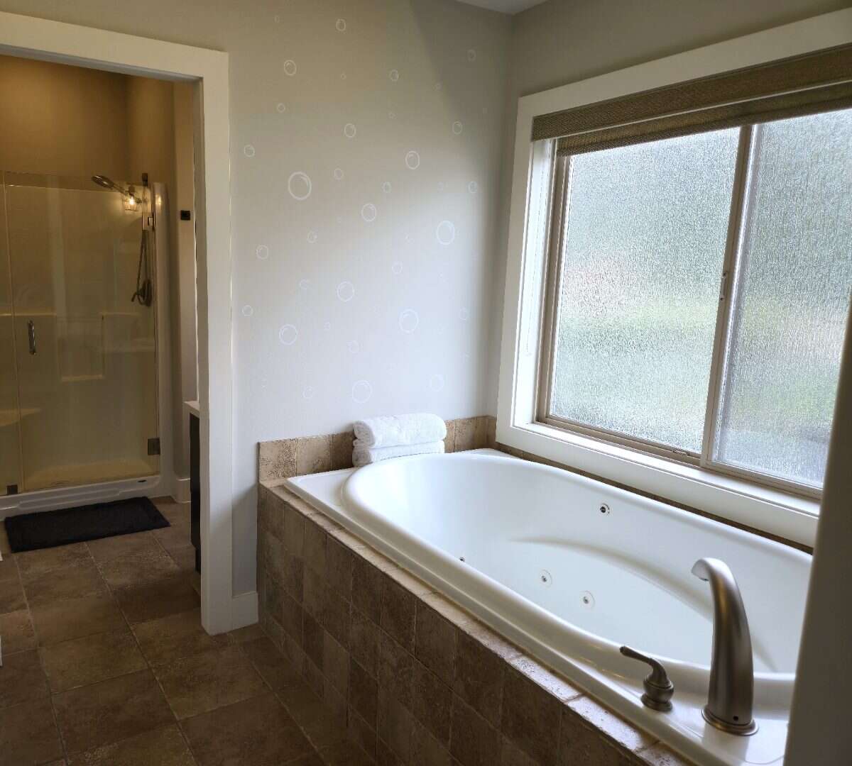 Stunning 5 bedroom 3 bath home in Grand Forks, BC