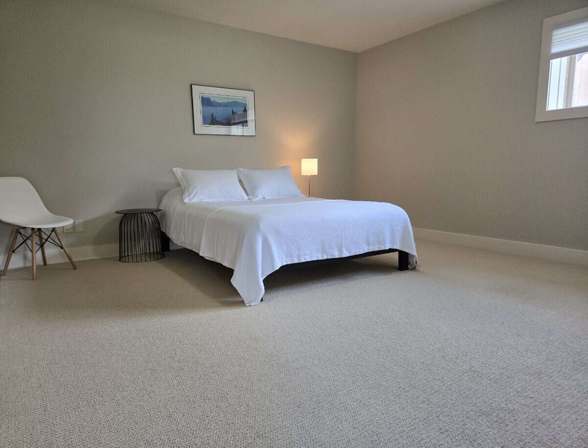 Stunning 5 bedroom 3 bath home in Grand Forks, BC
