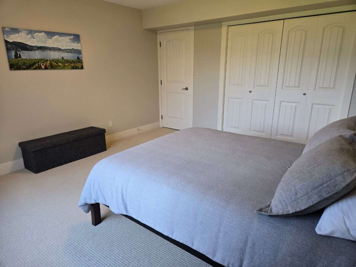 Stunning 5 bedroom 3 bath home in Grand Forks, BC