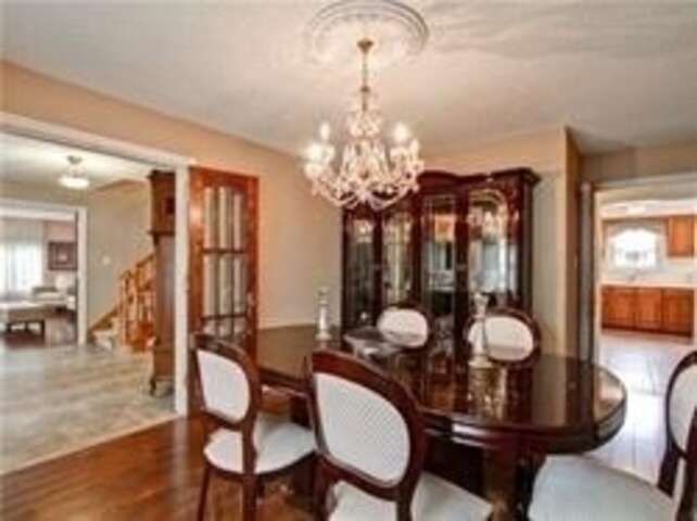 4+2 Bedrooms detached excellent locations