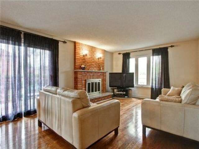 4+2 Bedrooms detached excellent locations