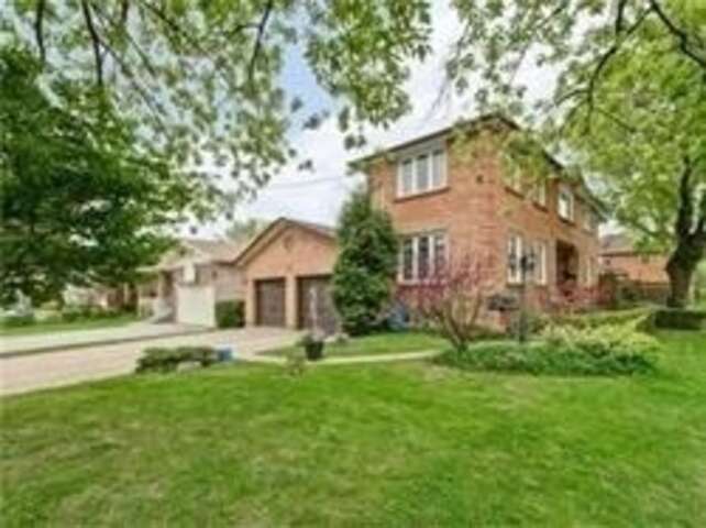 4+2 Bedrooms detached excellent locations