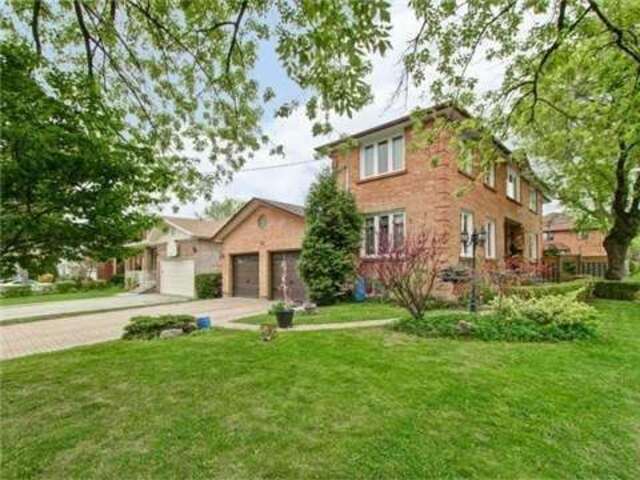 4+2 Bedrooms detached excellent locations