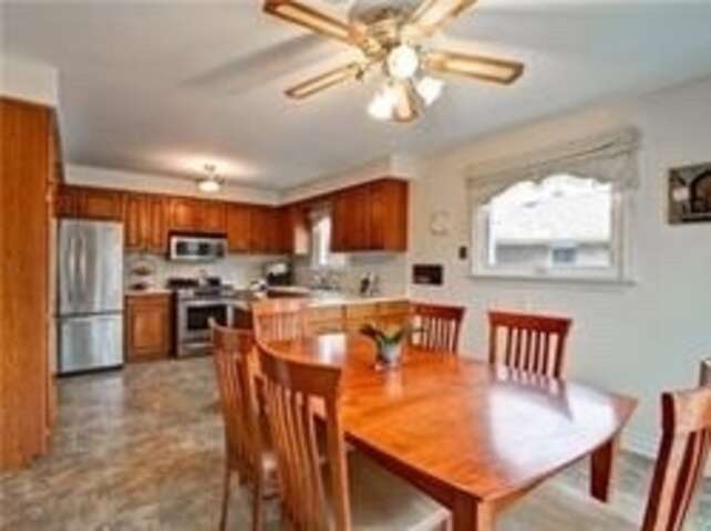 4+2 Bedrooms detached excellent locations