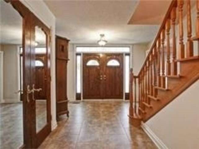 4+2 Bedrooms detached excellent locations