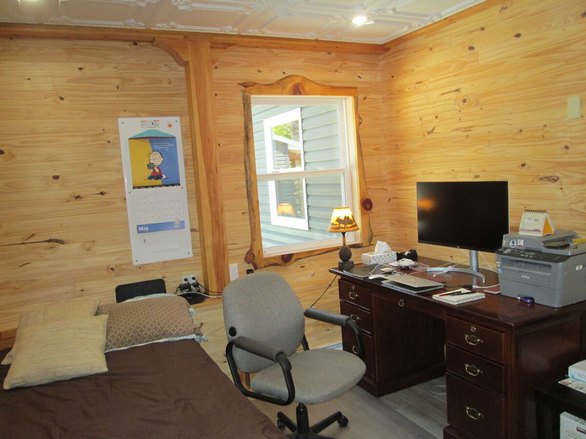 Forest and lakefront privacy!