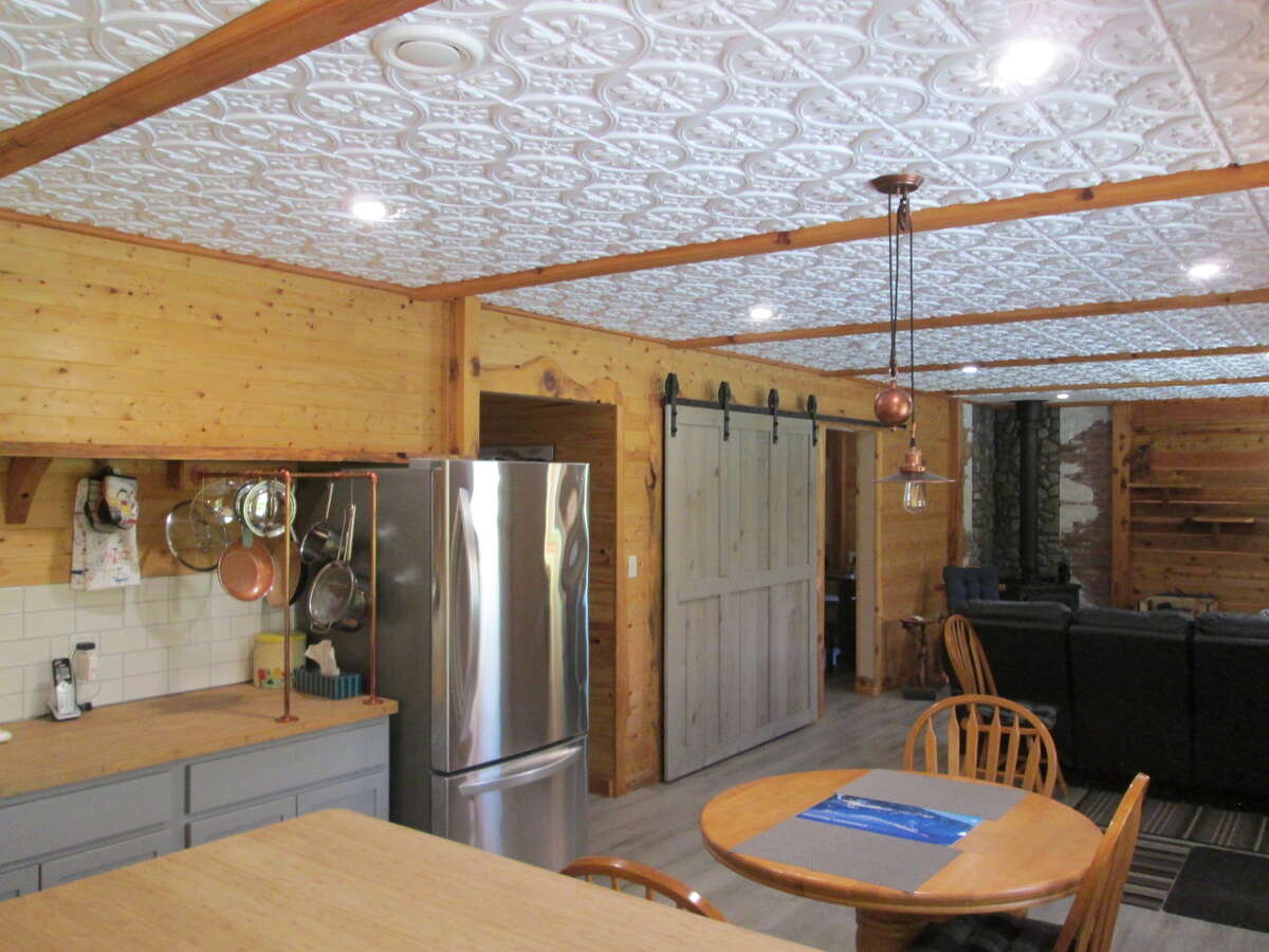 Forest and lakefront privacy!