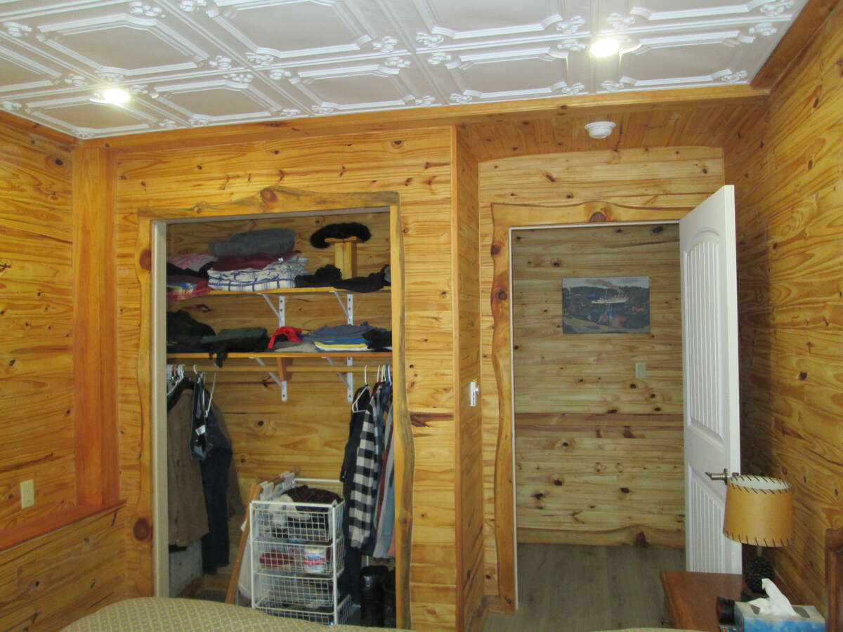 Forest and lakefront privacy!