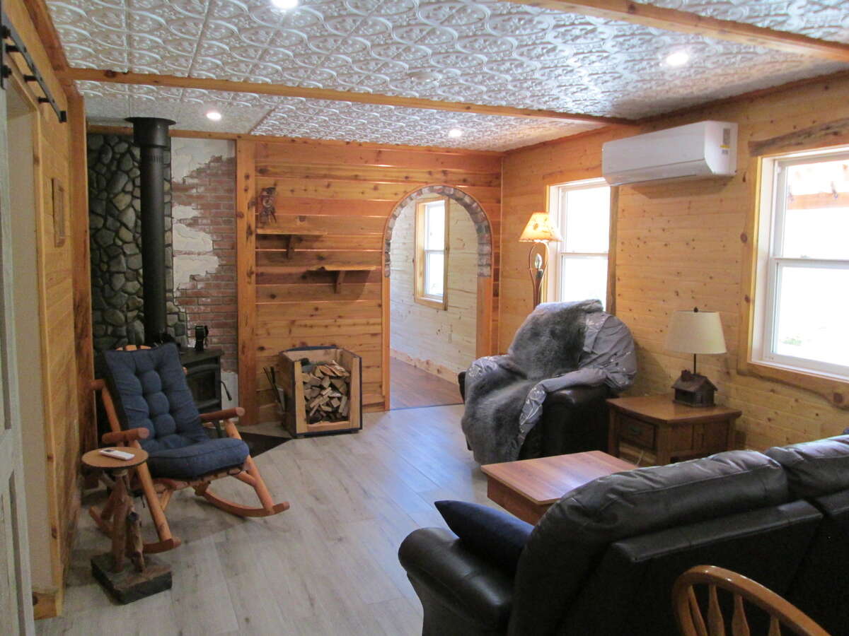 Forest and lakefront privacy!