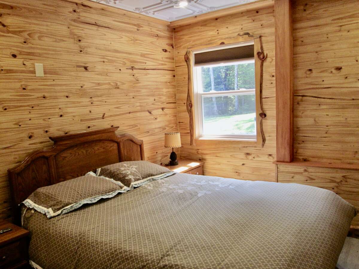 Forest and lakefront privacy!