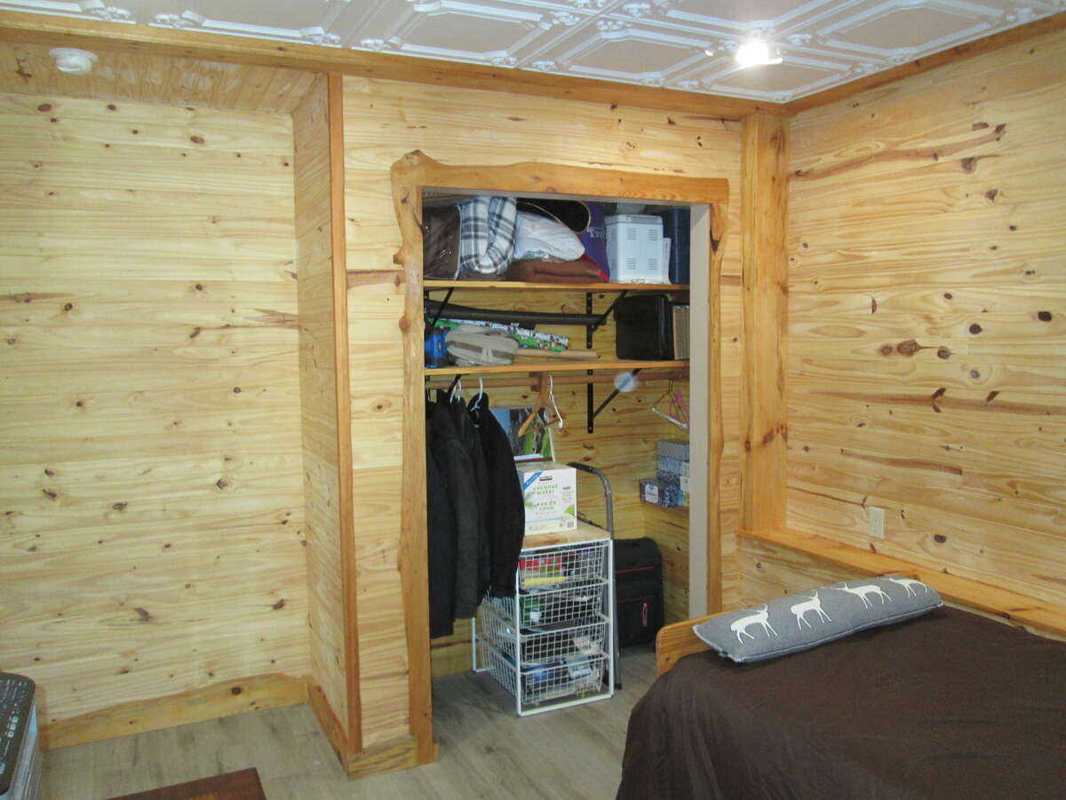 Forest and lakefront privacy!