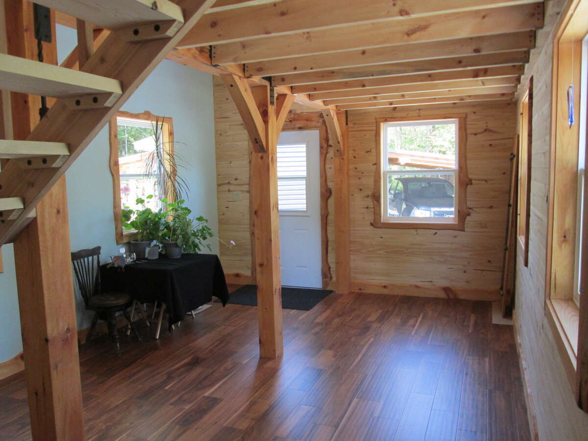 Forest and lakefront privacy!