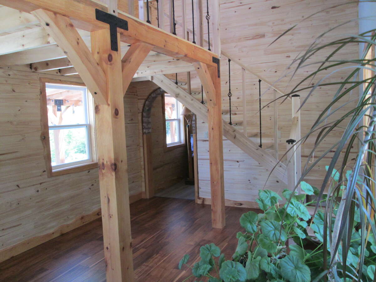 Forest and lakefront privacy!