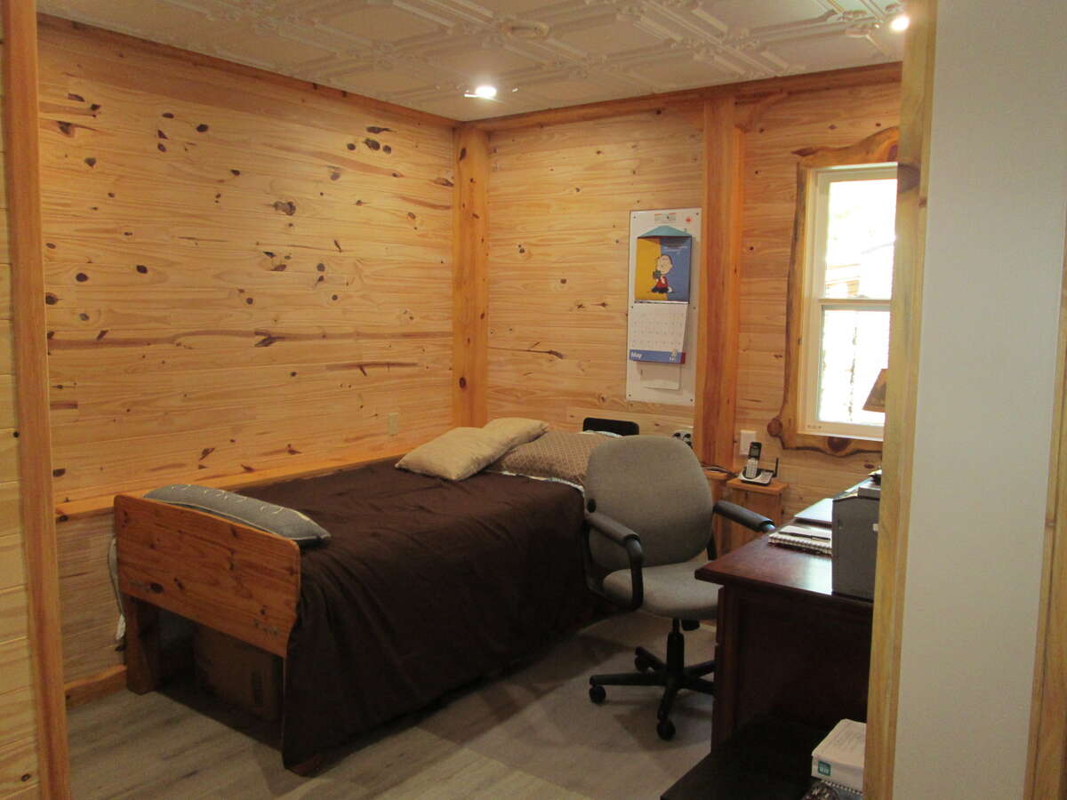 Forest and lakefront privacy!