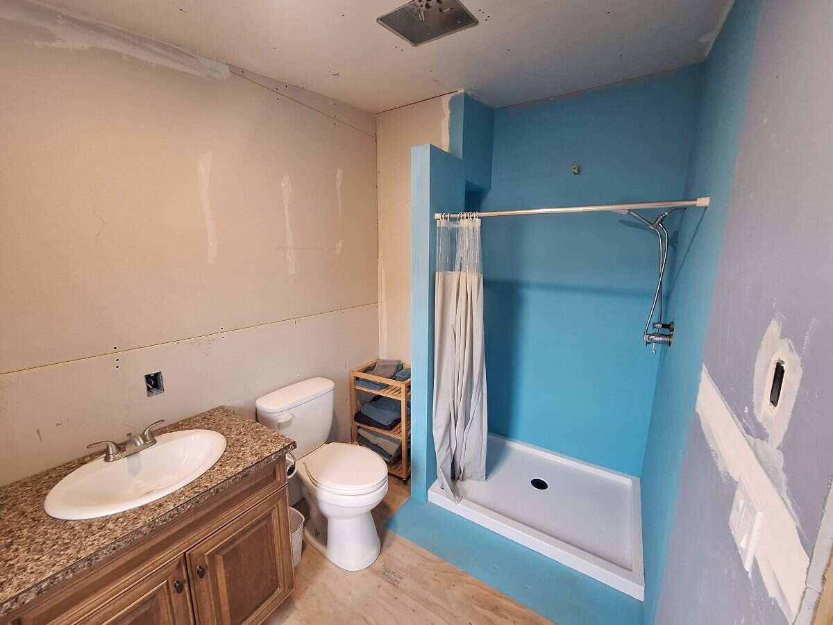 Premium Location! Rental Suite Income!