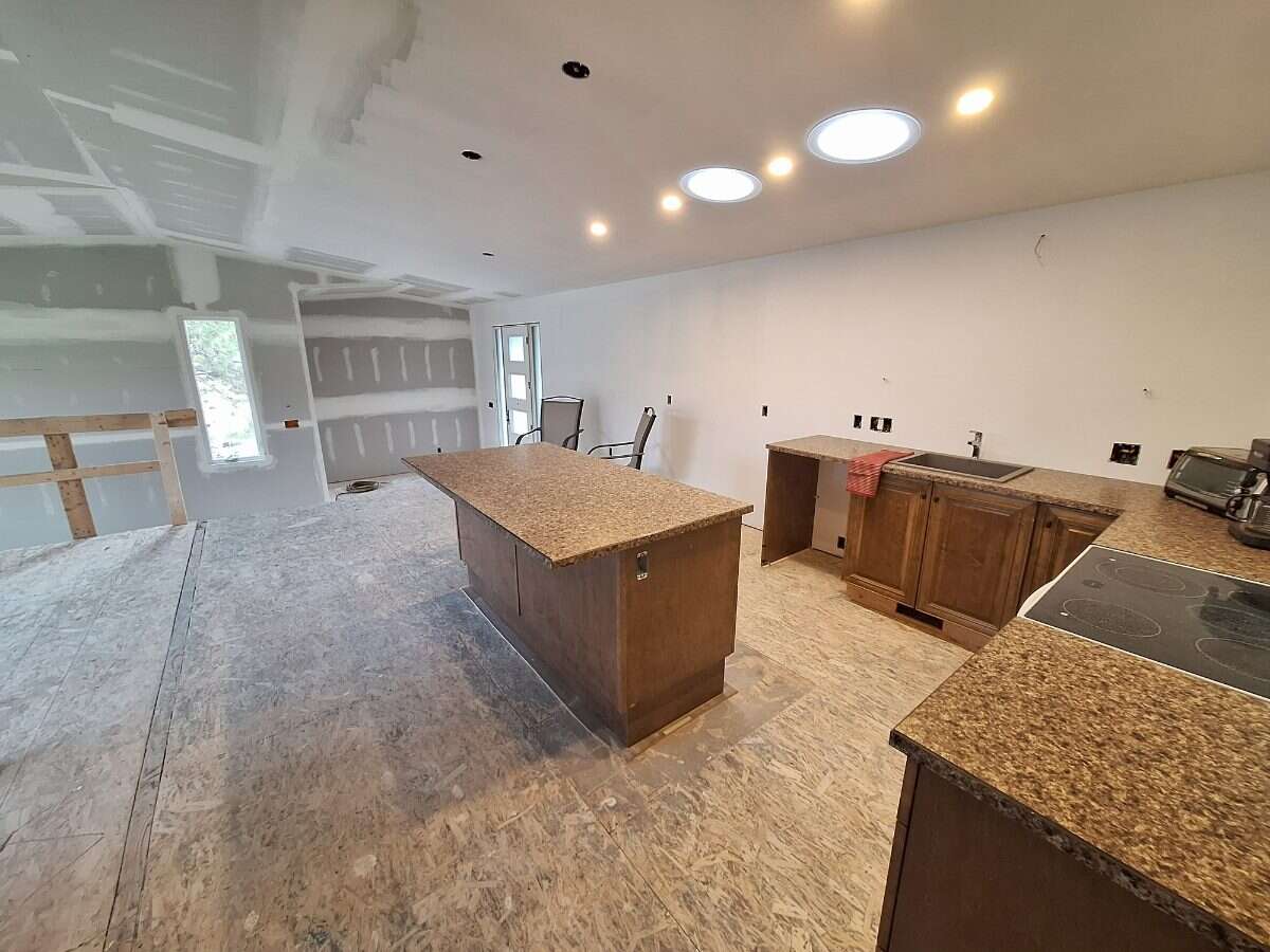 Premium Location! Rental Suite Income!