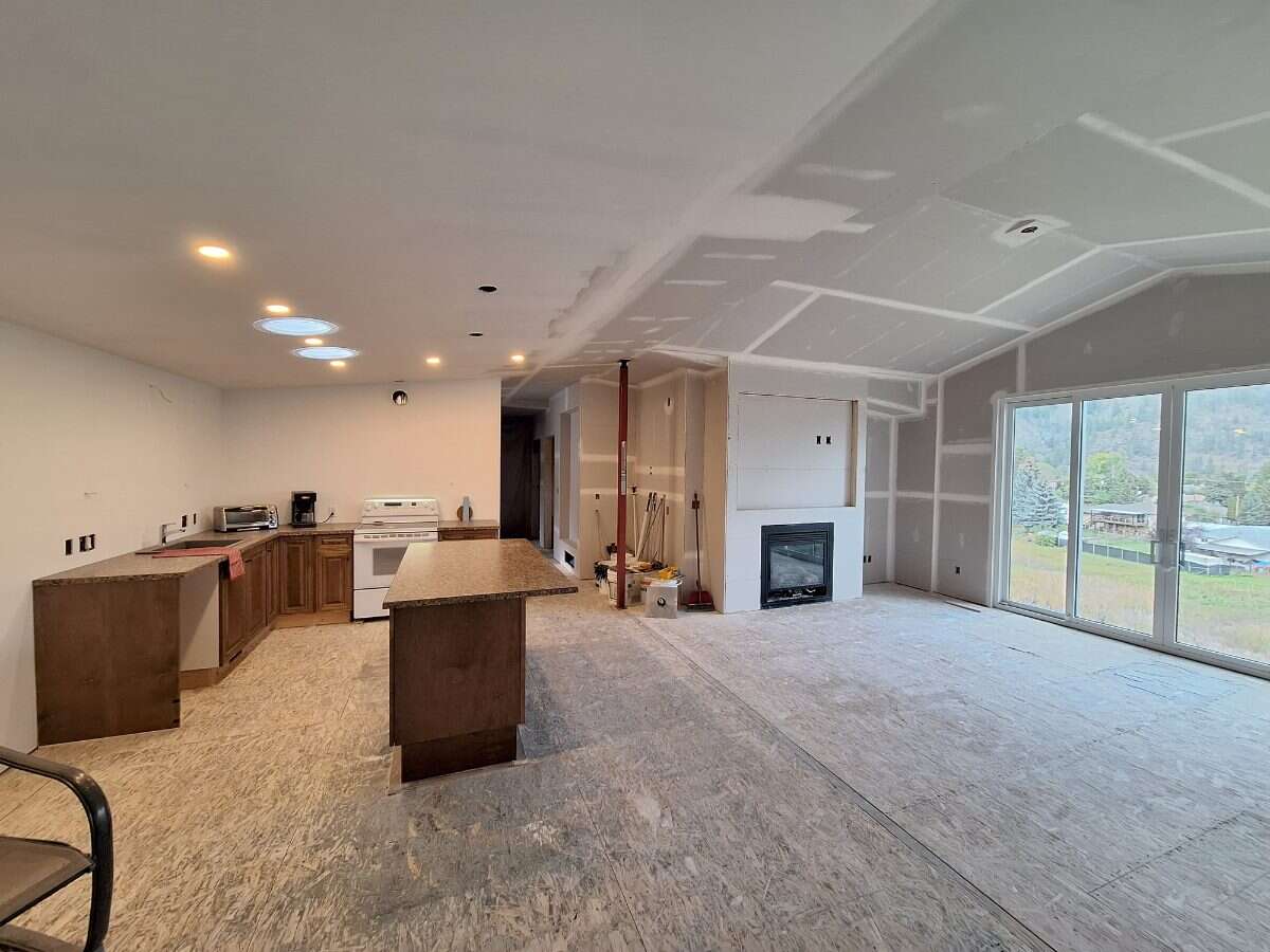 Premium Location! Rental Suite Income!