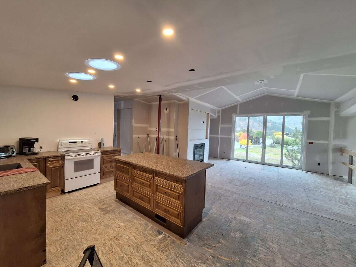 Premium Location! Rental Suite Income!