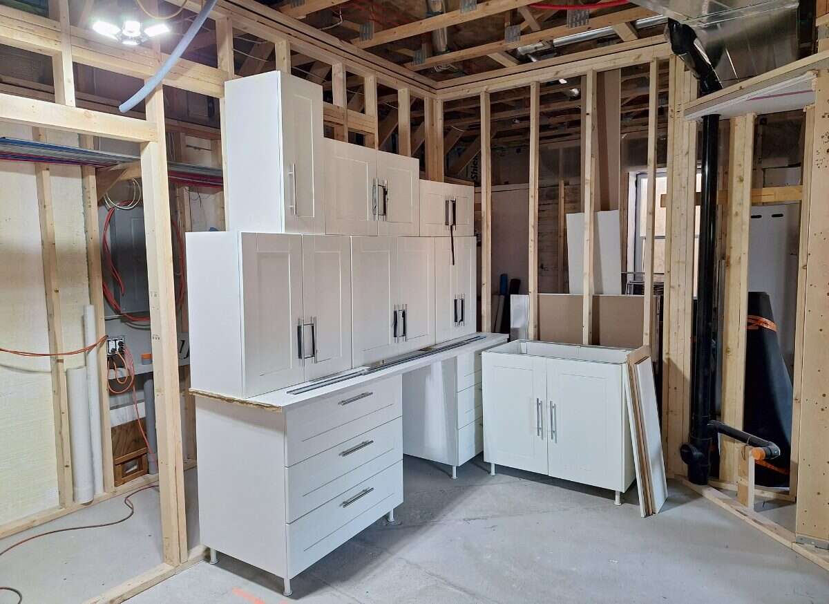 Premium Location! Rental Suite Income!