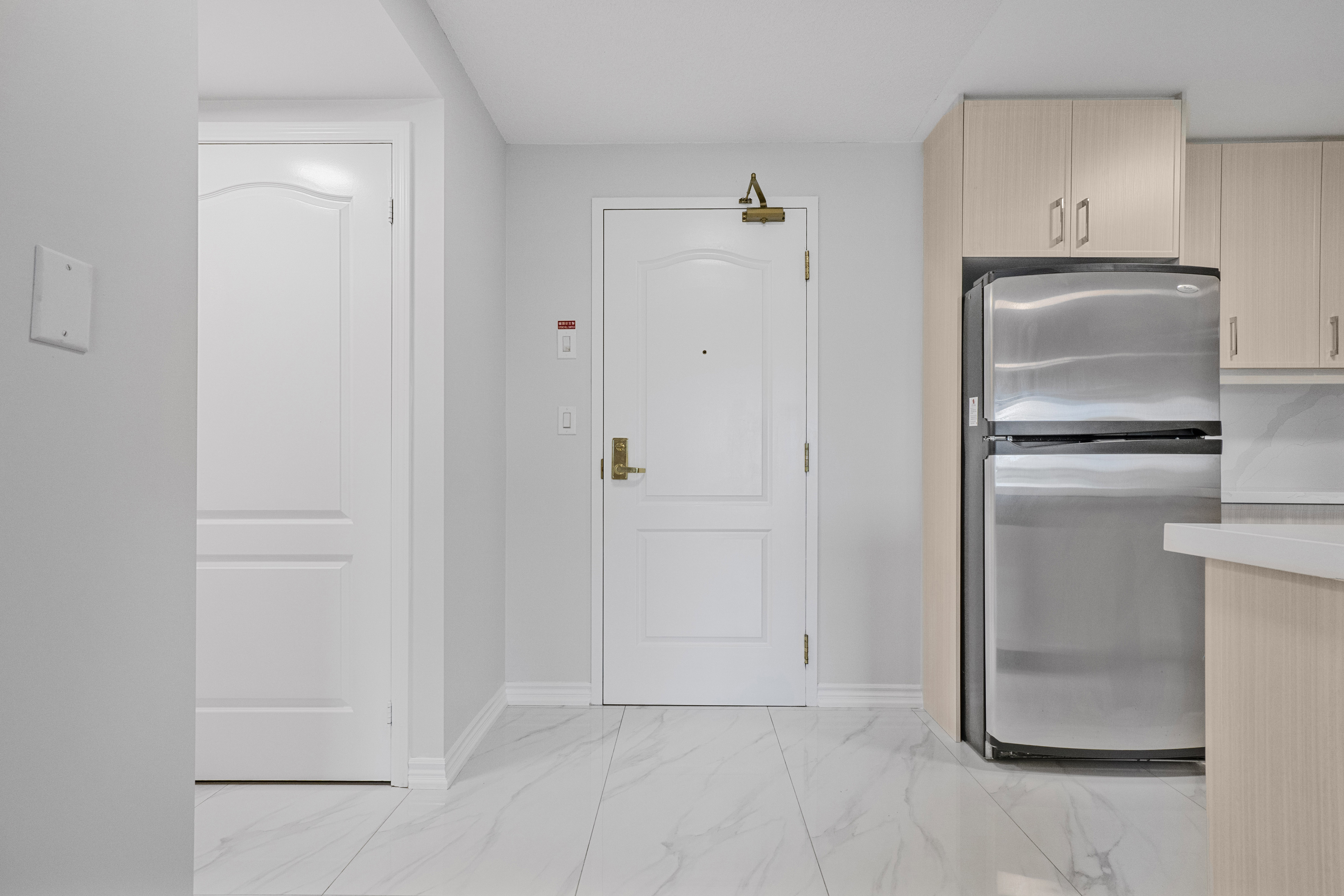 Mon Sheong Court · 2 Bed + Den · 1,120 sq feet