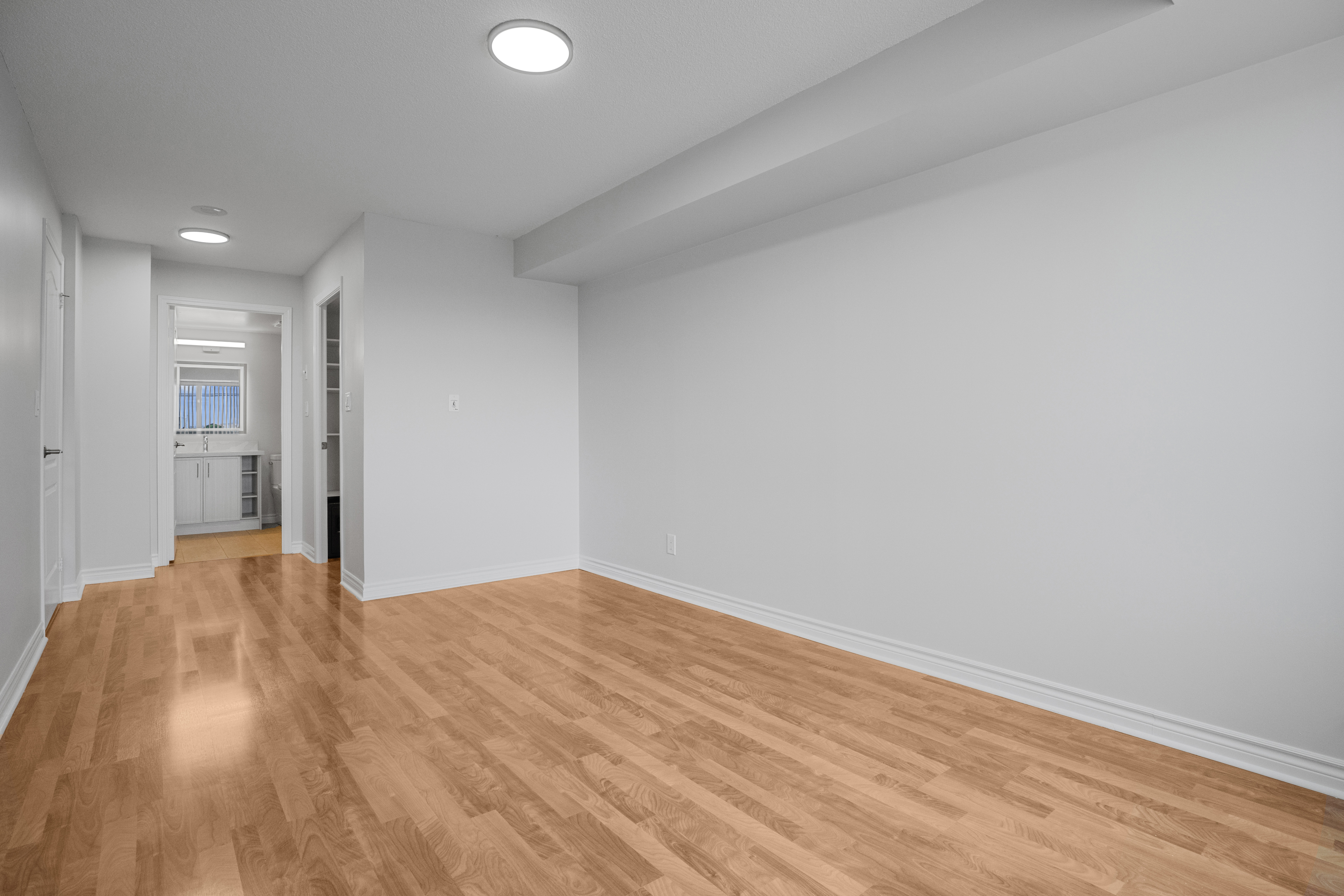 Mon Sheong Court · 2 Bed + Den · 1,120 sq feet