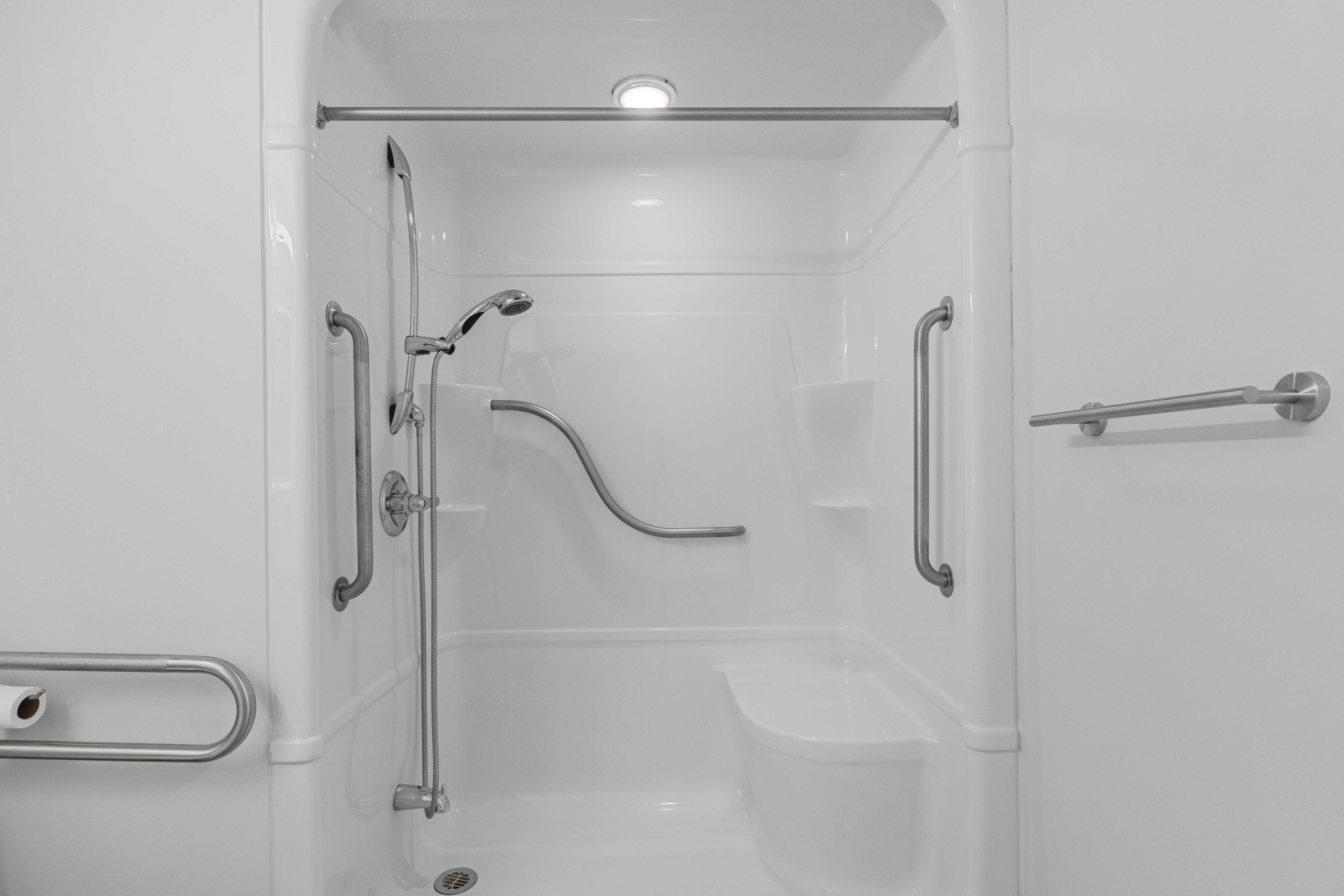 Mon Sheong Court · 2 Bed + Den · 1,120 sq feet