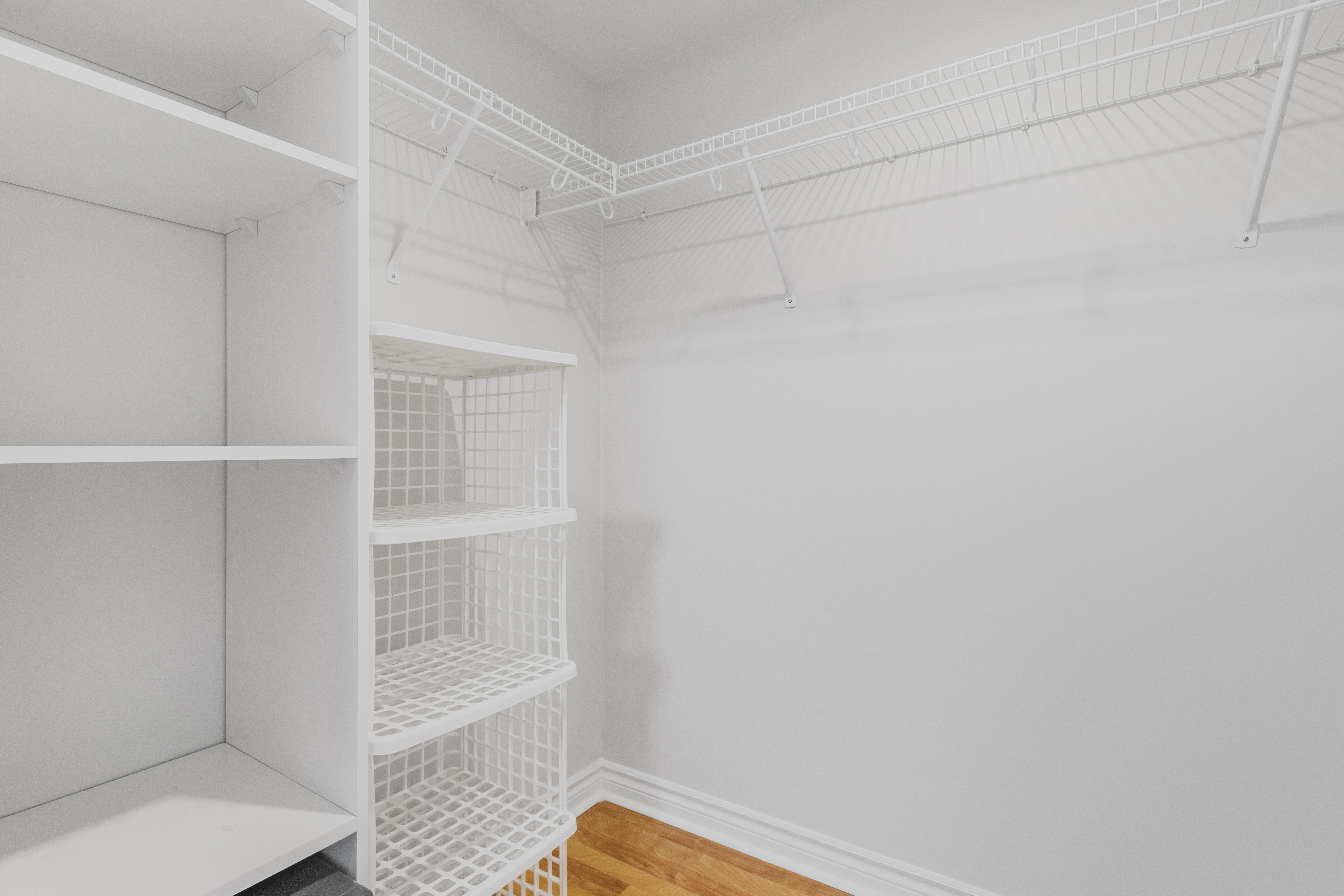 Mon Sheong Court · 2 Bed + Den · 1,120 sq feet