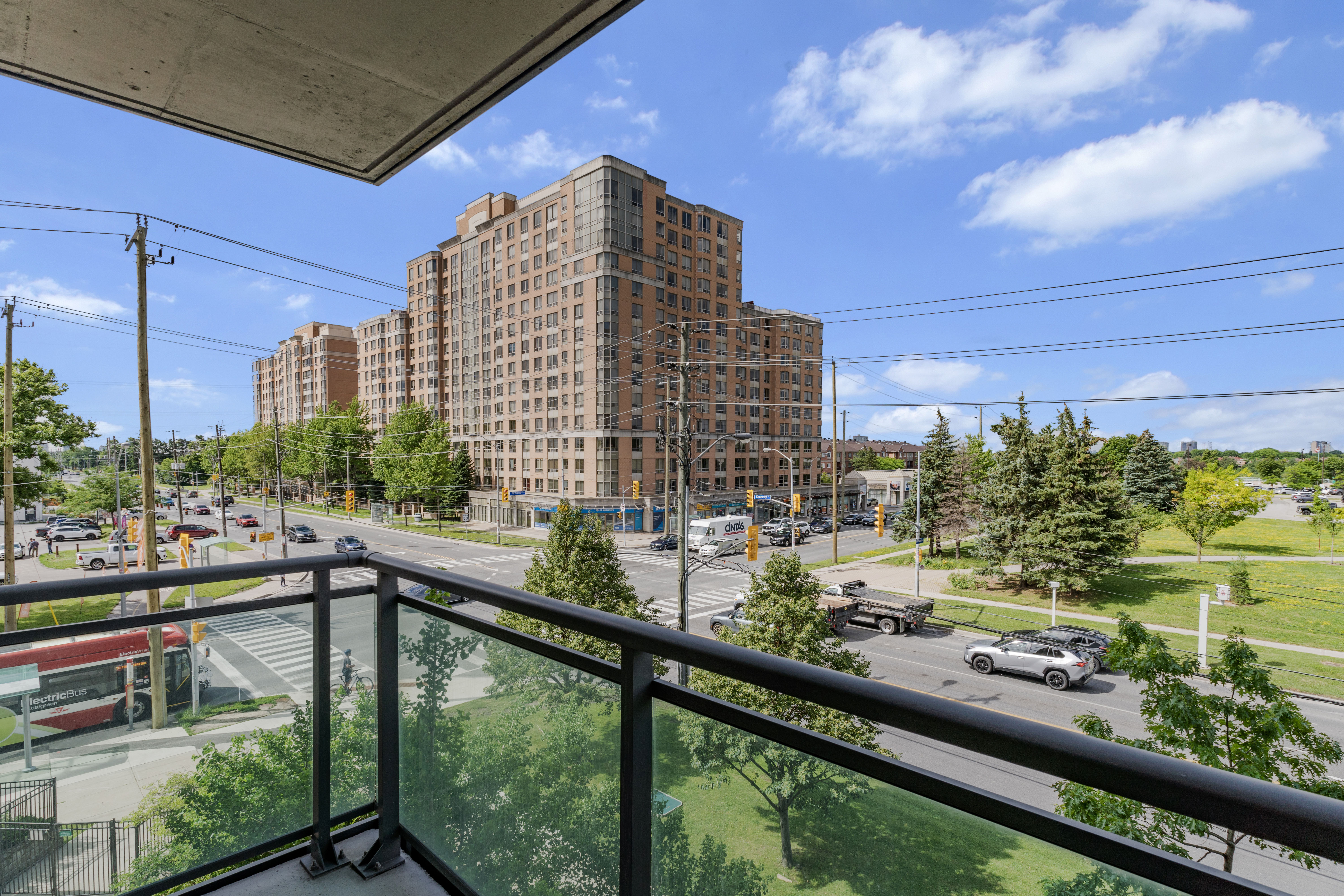 Mon Sheong Court · 2 Bed + Den · 1,120 sq feet