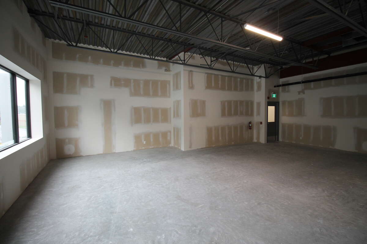 Mezzanine new unused 1032 sq/ft