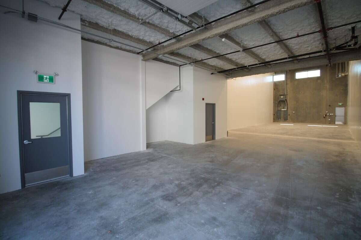 Location Location, 2 each 3 piece bathrooms