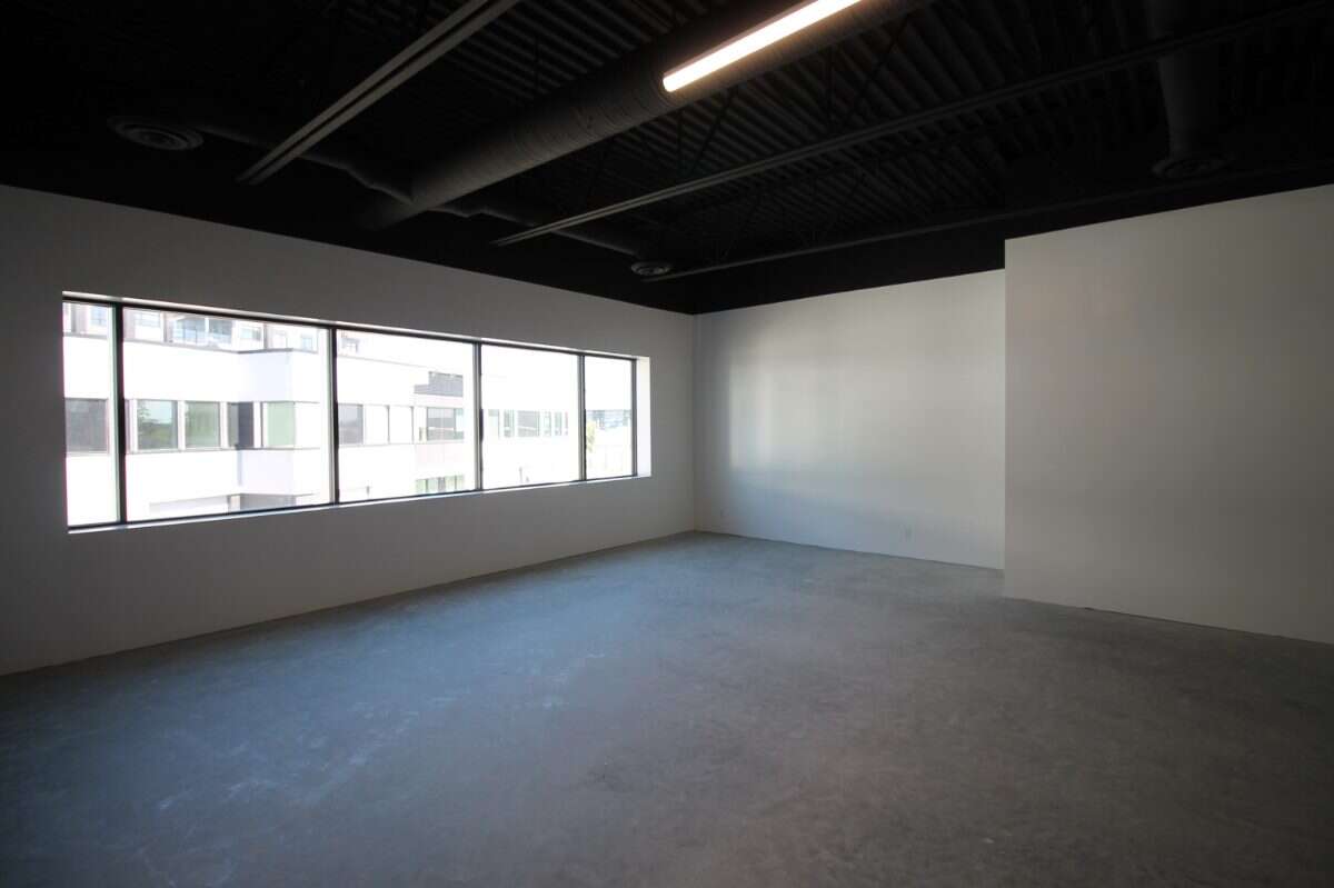 Location Location, 2 each 3 piece bathrooms