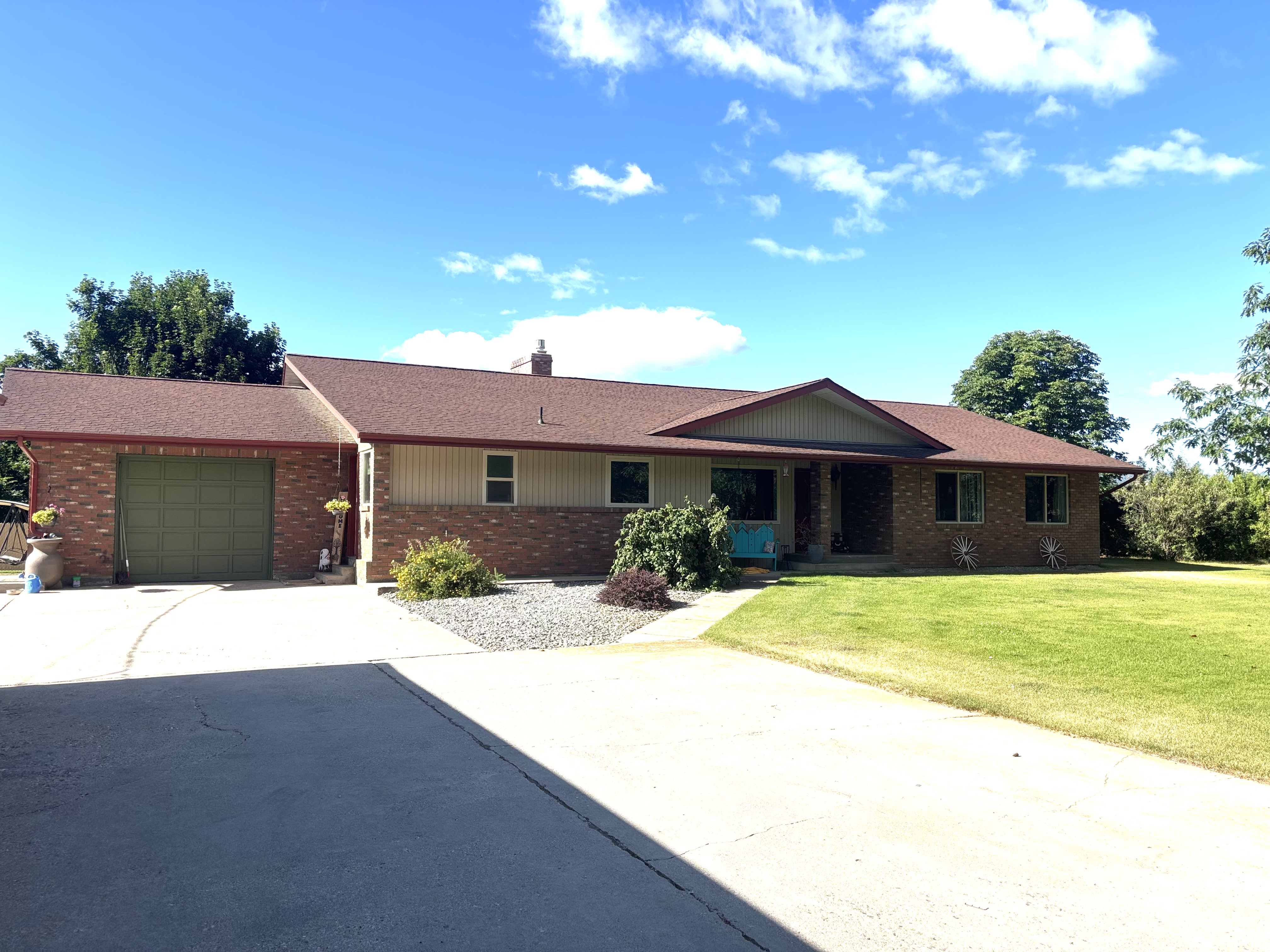 Beautiful 4 bedroom rancher in the North Okanagan