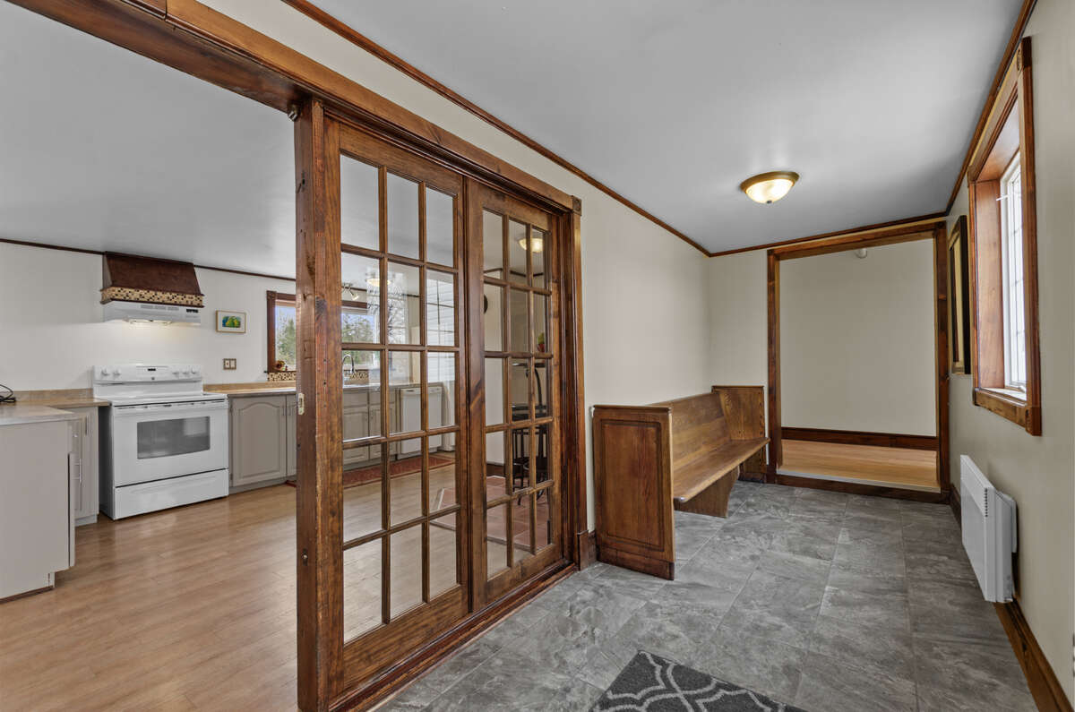 Waterfront country home with in-law suite/rental